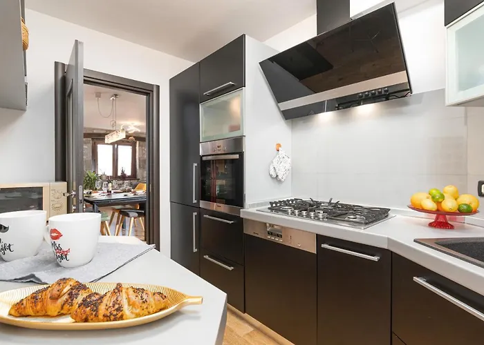 Luxury 3 Bedroom Apartament *
