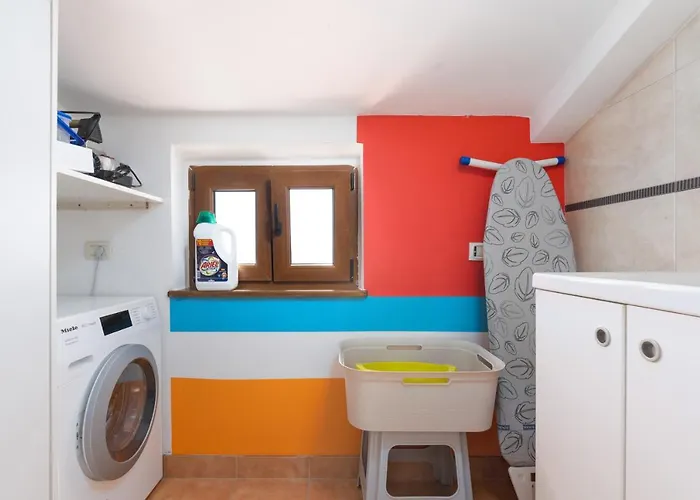 Luxury 3 Bedroom דירה *