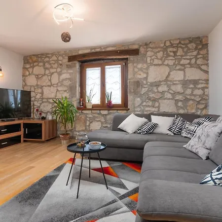 Luxury 3 Bedroom Апартаменты *
