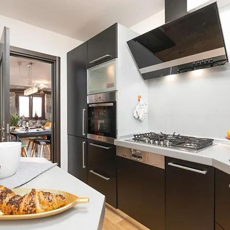 Luxury 3 Bedroom Апартаменты *