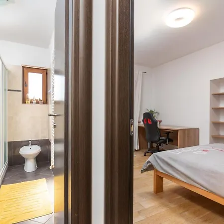 Апартаменты Luxury 3 Bedroom